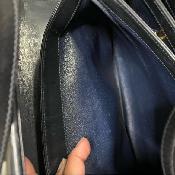 Vintage JackieO style Gucci bag - Picture 13 of 14